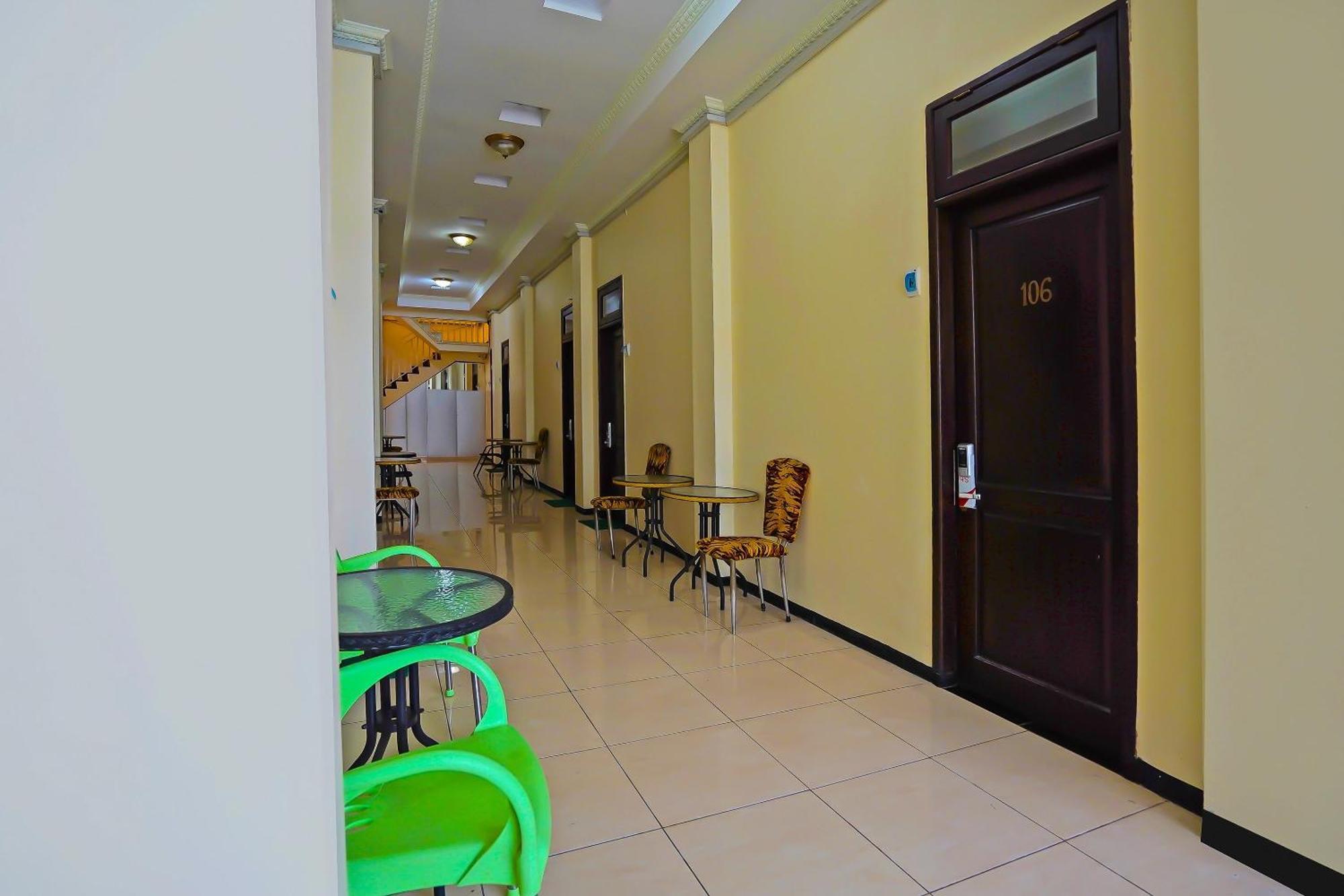 Oyo Life 511 Grace Residence Surabaya Exterior photo