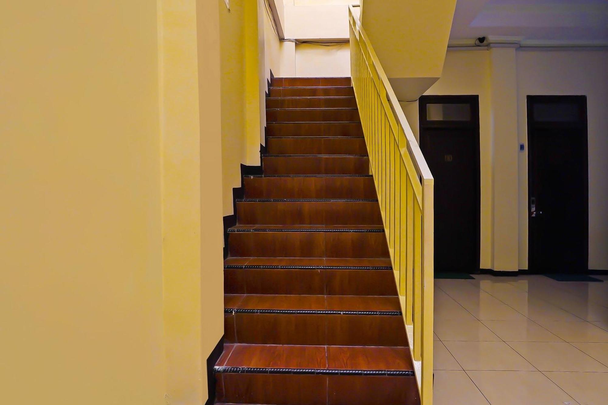 Oyo Life 511 Grace Residence Surabaya Exterior photo