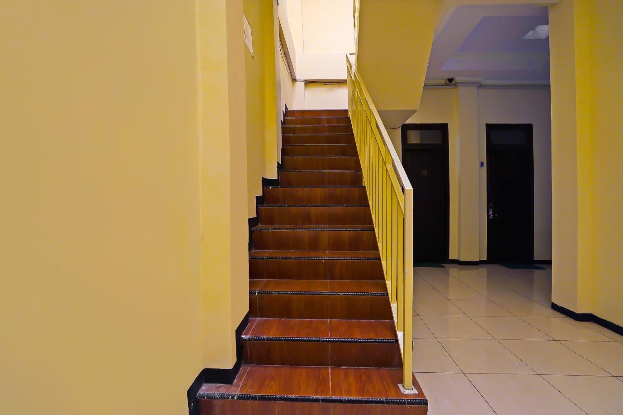 Oyo Life 511 Grace Residence Surabaya Exterior photo