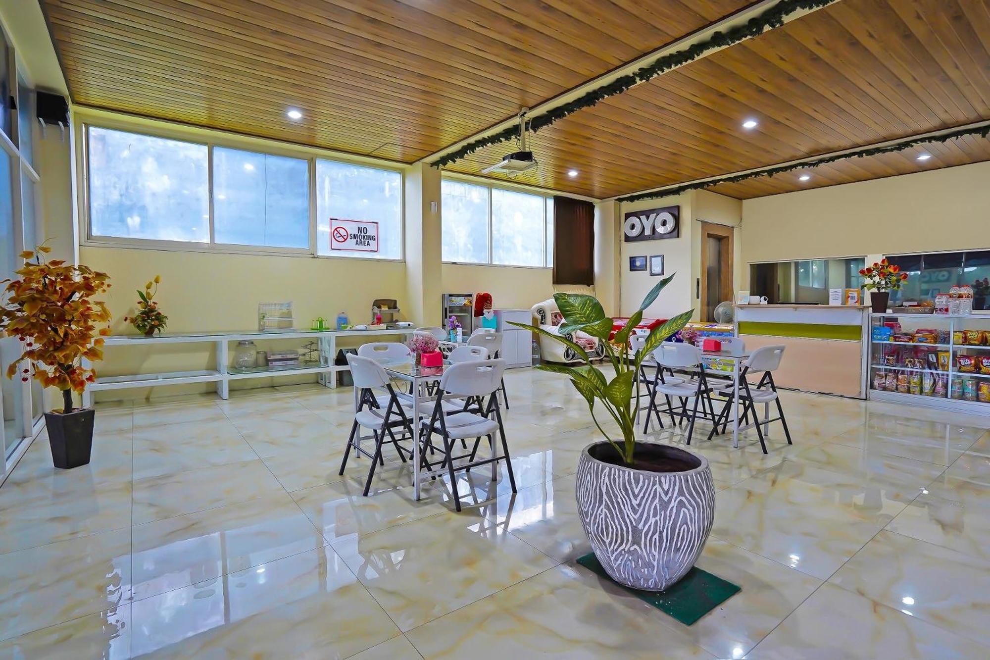 Oyo Life 511 Grace Residence Surabaya Exterior photo