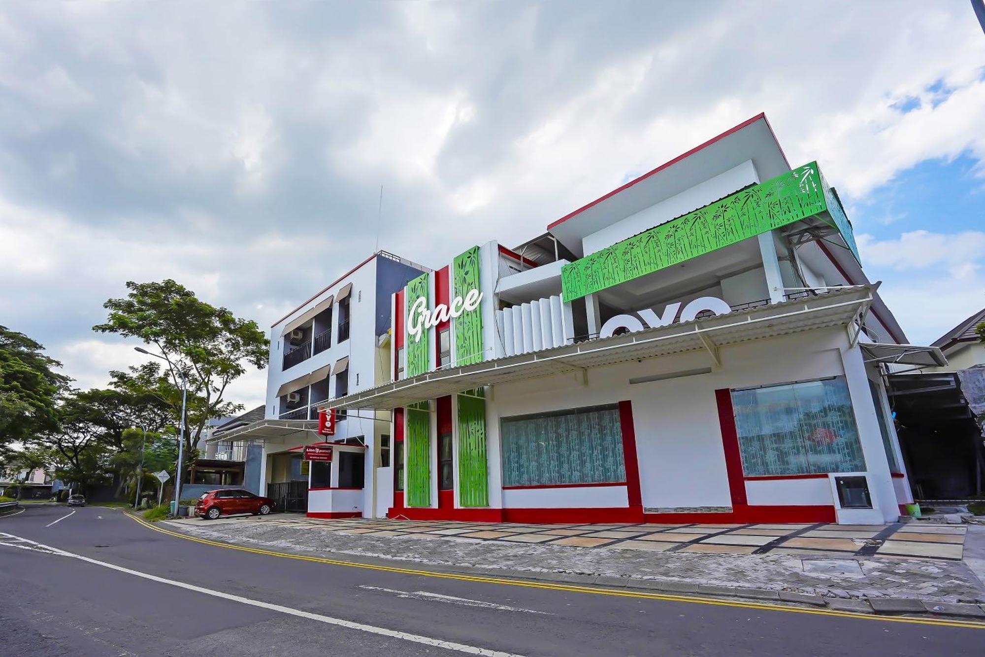 Oyo Life 511 Grace Residence Surabaya Exterior photo